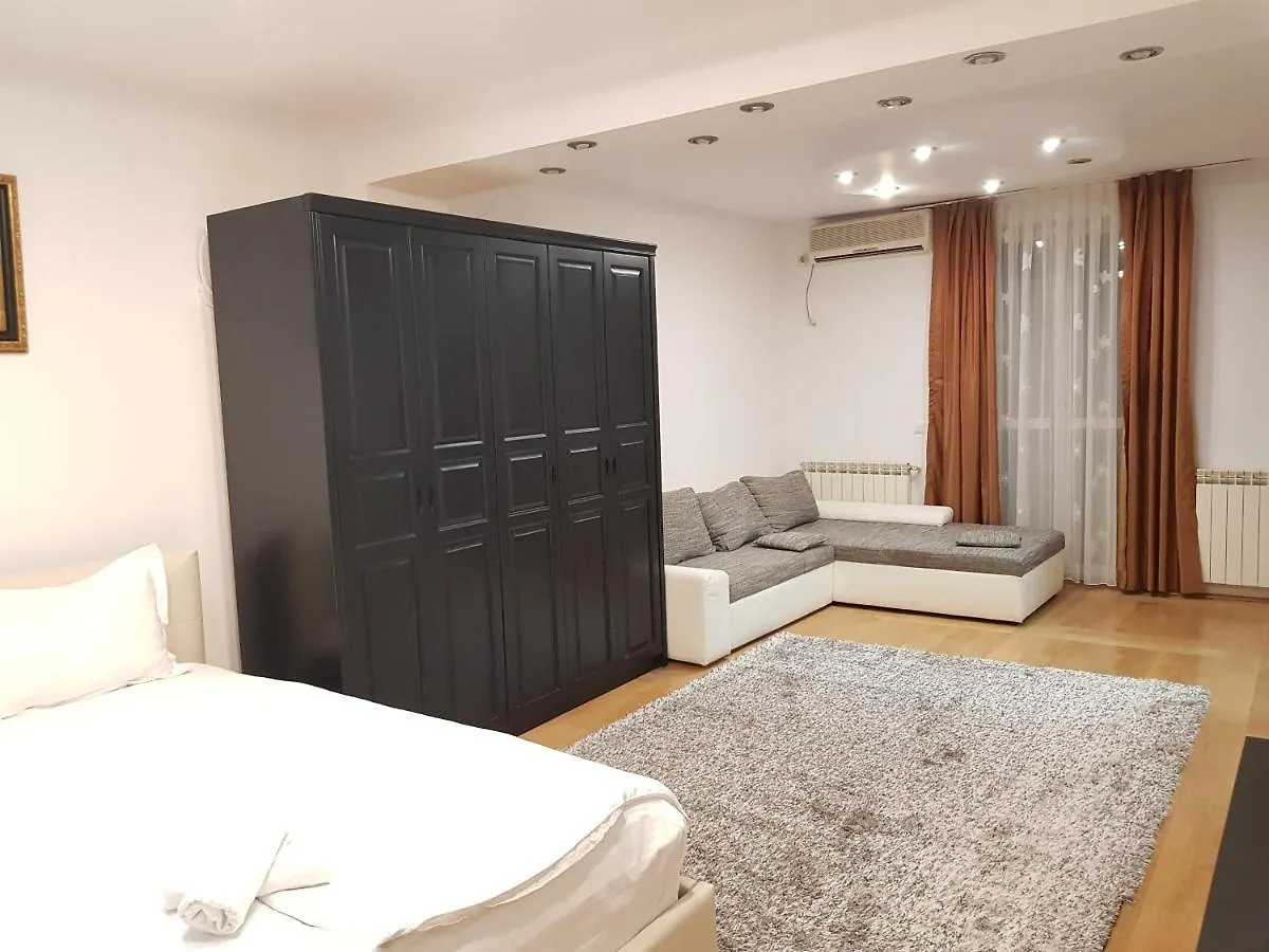 Mega Mall Monza National Arena Apartment Bucharest 0*,