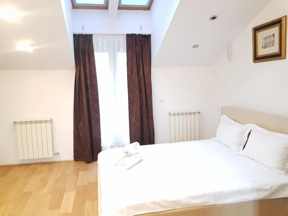 Mega Mall Monza National Arena Apartment Bucharest 0*,