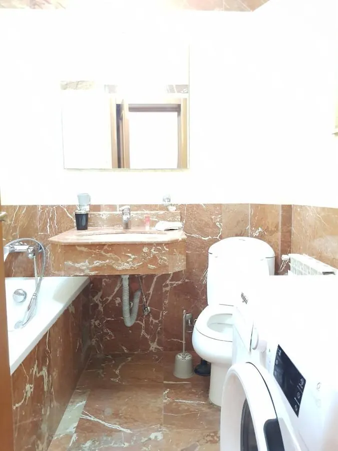 Mega Mall Monza National Arena Apartment Boekarest Roemenië