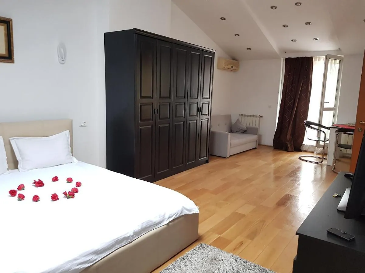 Mega Mall Monza National Arena Apartment Boekarest