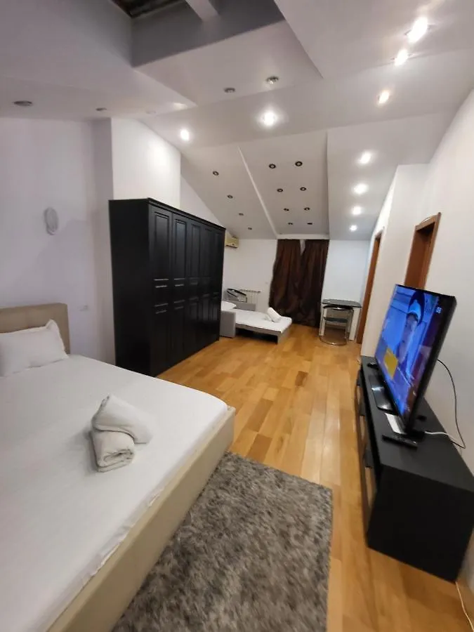 Mega Mall Monza National Arena Apartment Boekarest Roemenië
