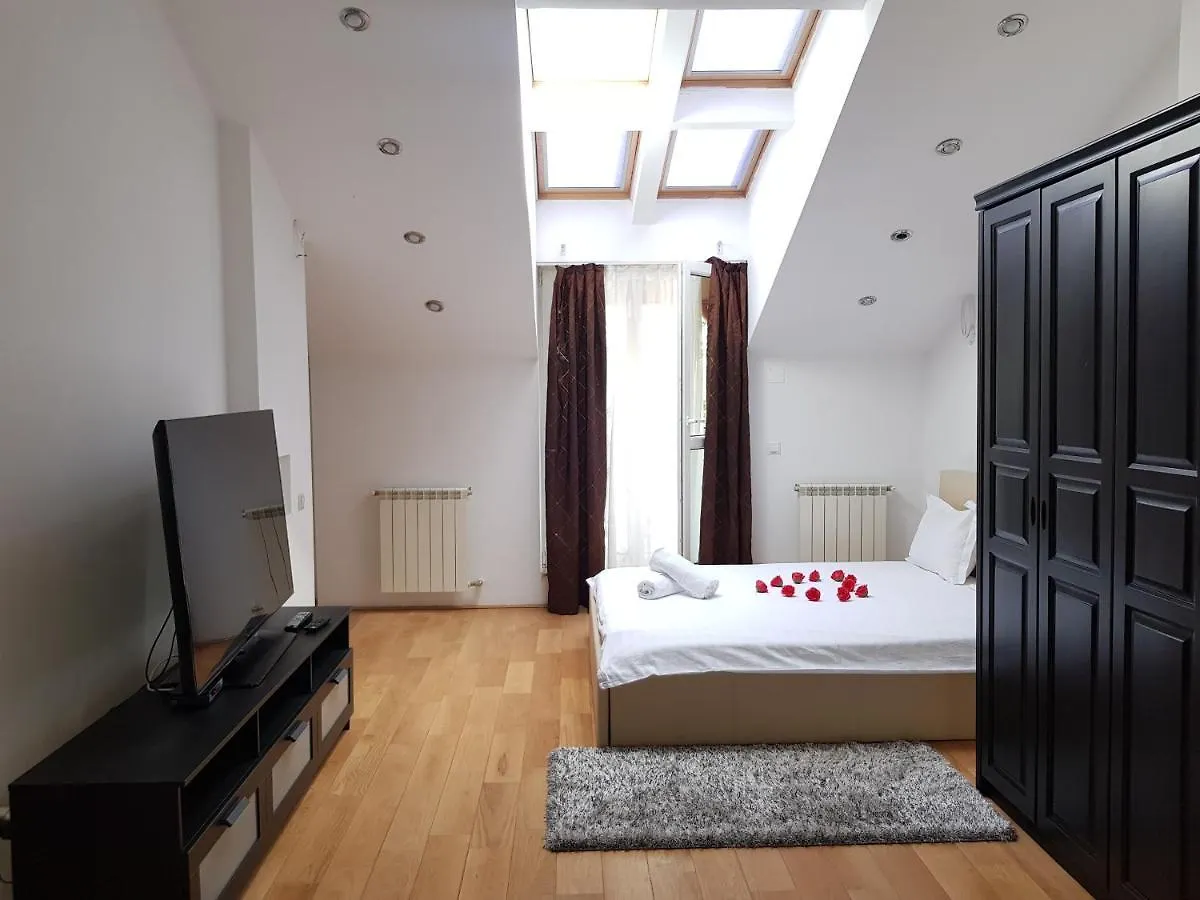 Mega Mall Monza National Arena Apartment Bukarest